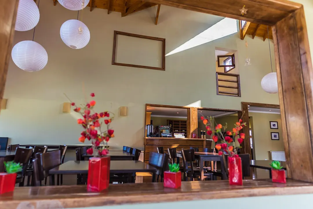 hotel-poincenot-comedor