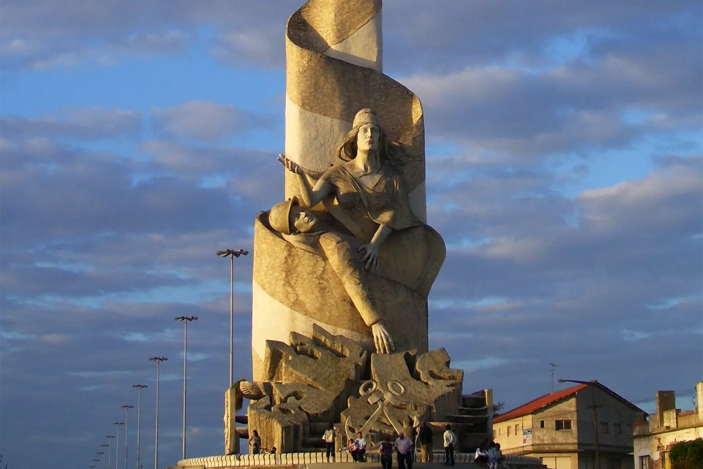 necochea-monumento-malvinas