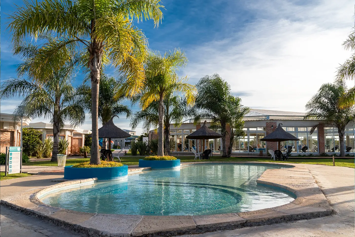 termas-guaychu-piscina
