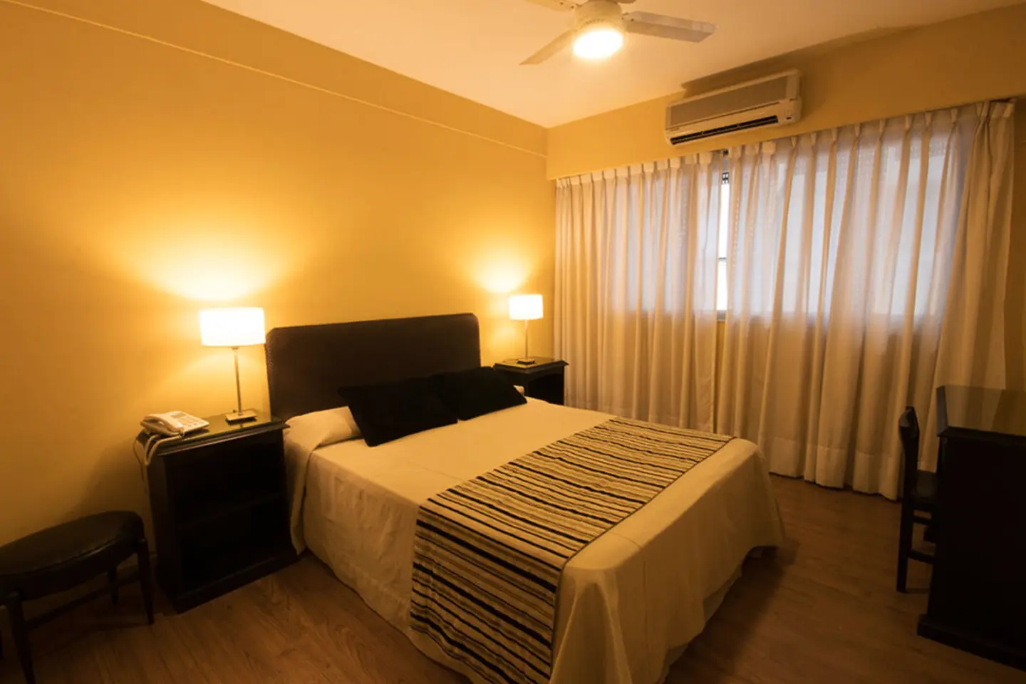 gran-hotel-buenos-aires-habitacion2