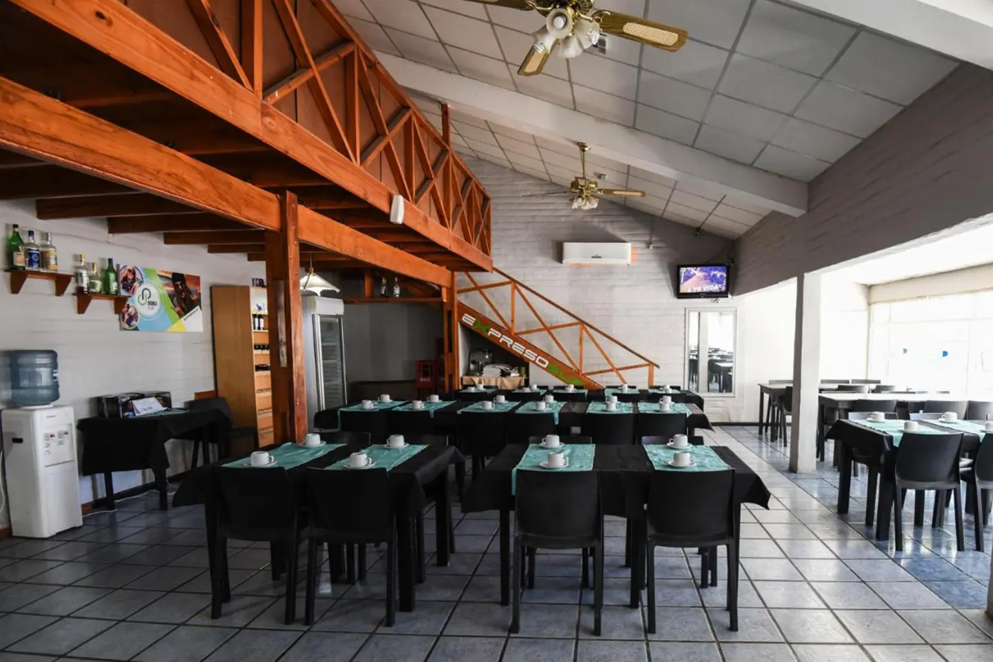 hotel-acantilado-comedor