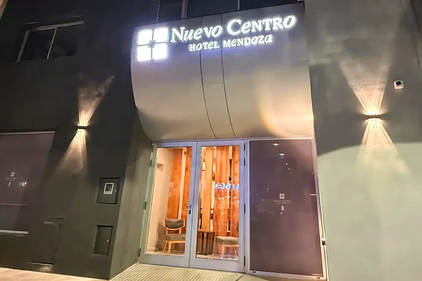 hotel-nuevo-centro-mdz-entrada