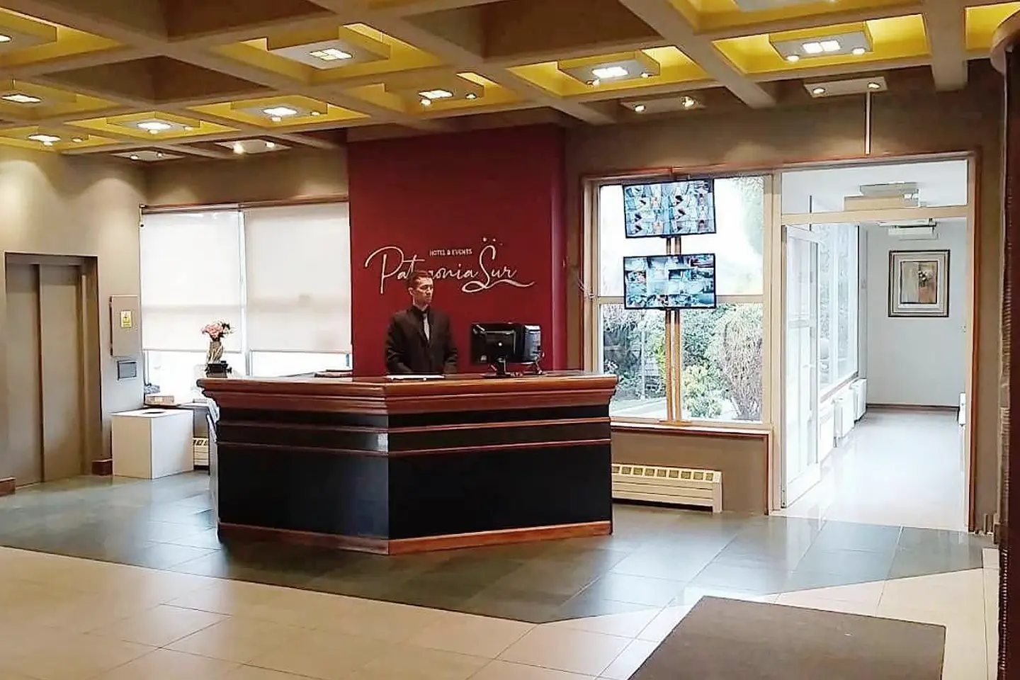hotel-patagonia-sur-recepcion