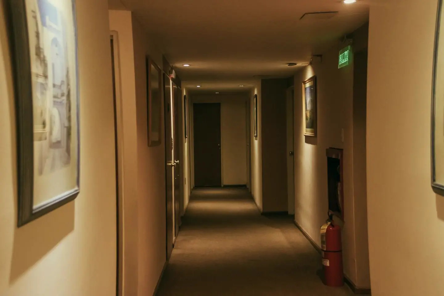 hotel-san-rafael-pasillo