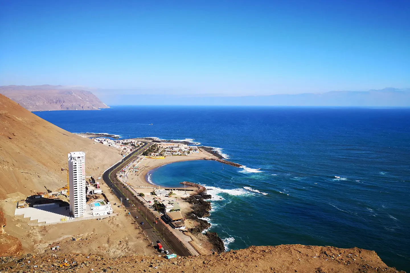 Perú & Bolivia en Bus: Arica chile