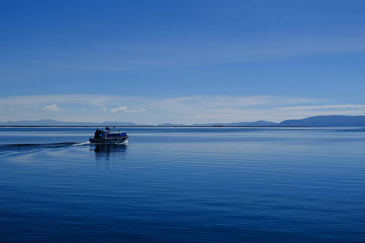 Perú & Bolivia en Bus: Lago titicaca peru